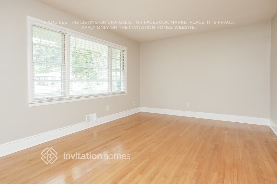 Building Photo - 1321 Laura Ln