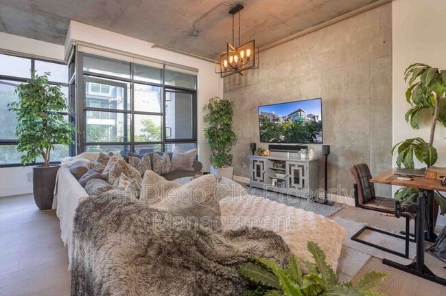 Building Photo - 1050 Island Ave