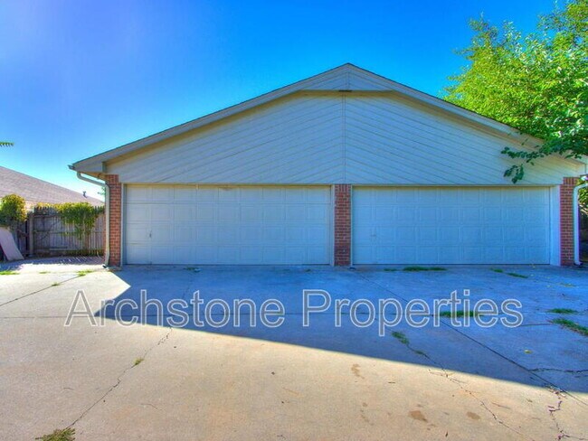 Building Photo - 6605 Lyrewood Ln