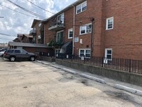 Building Photo - 6324 W 63rd St