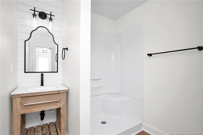 Building Photo - 809 Anarine Rd