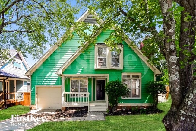 Primary Photo - 941 Oak Street Southwest