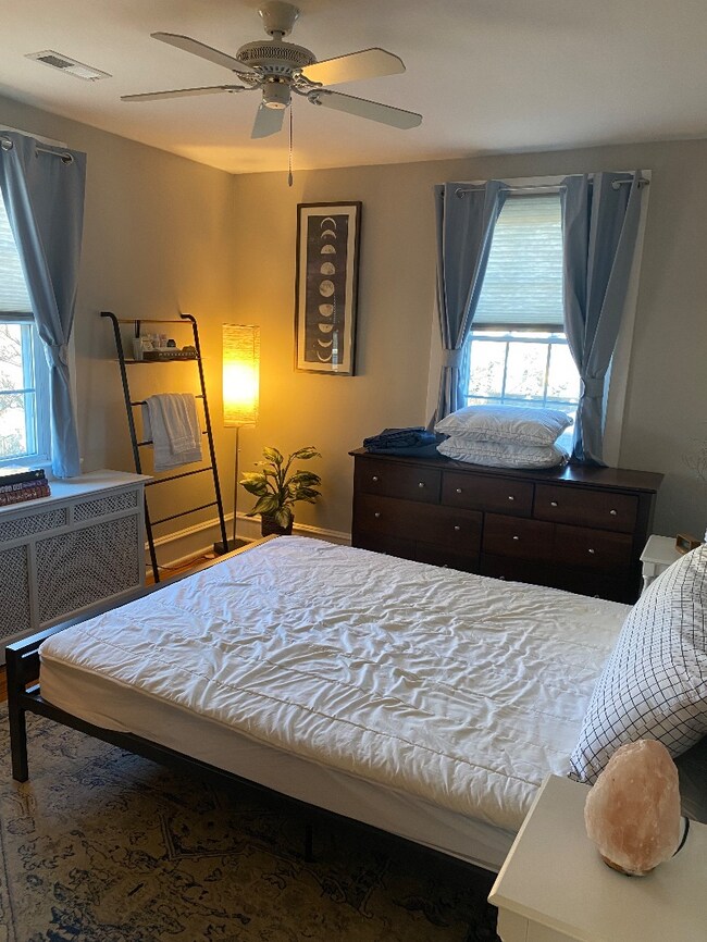 Building Photo - 213 E Glenside Ave