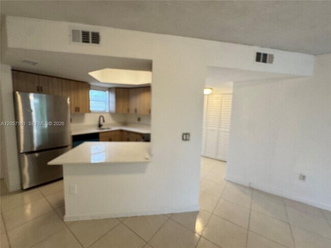 Building Photo - 8205 Lake Dr