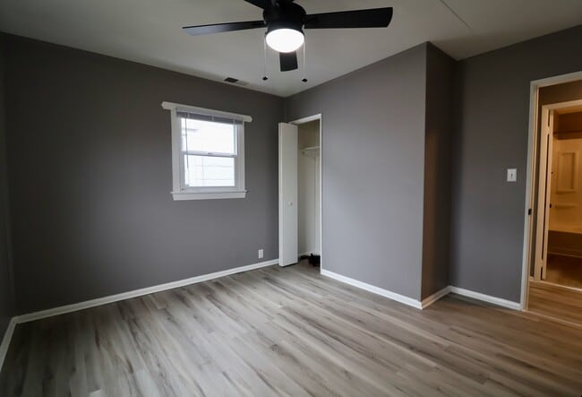 Building Photo - 237 S Kaley St