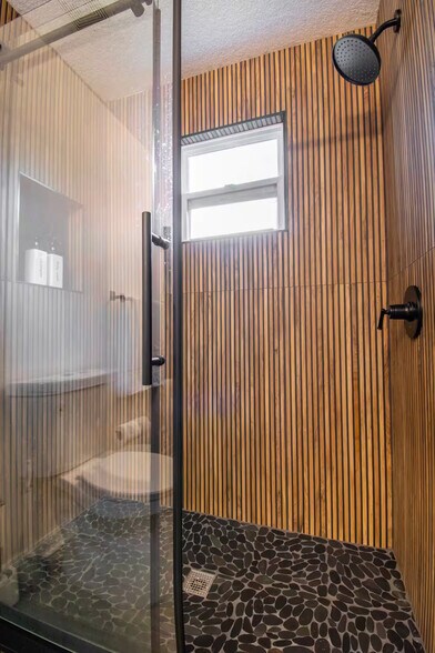 Building Photo - 3615 E Lambright St