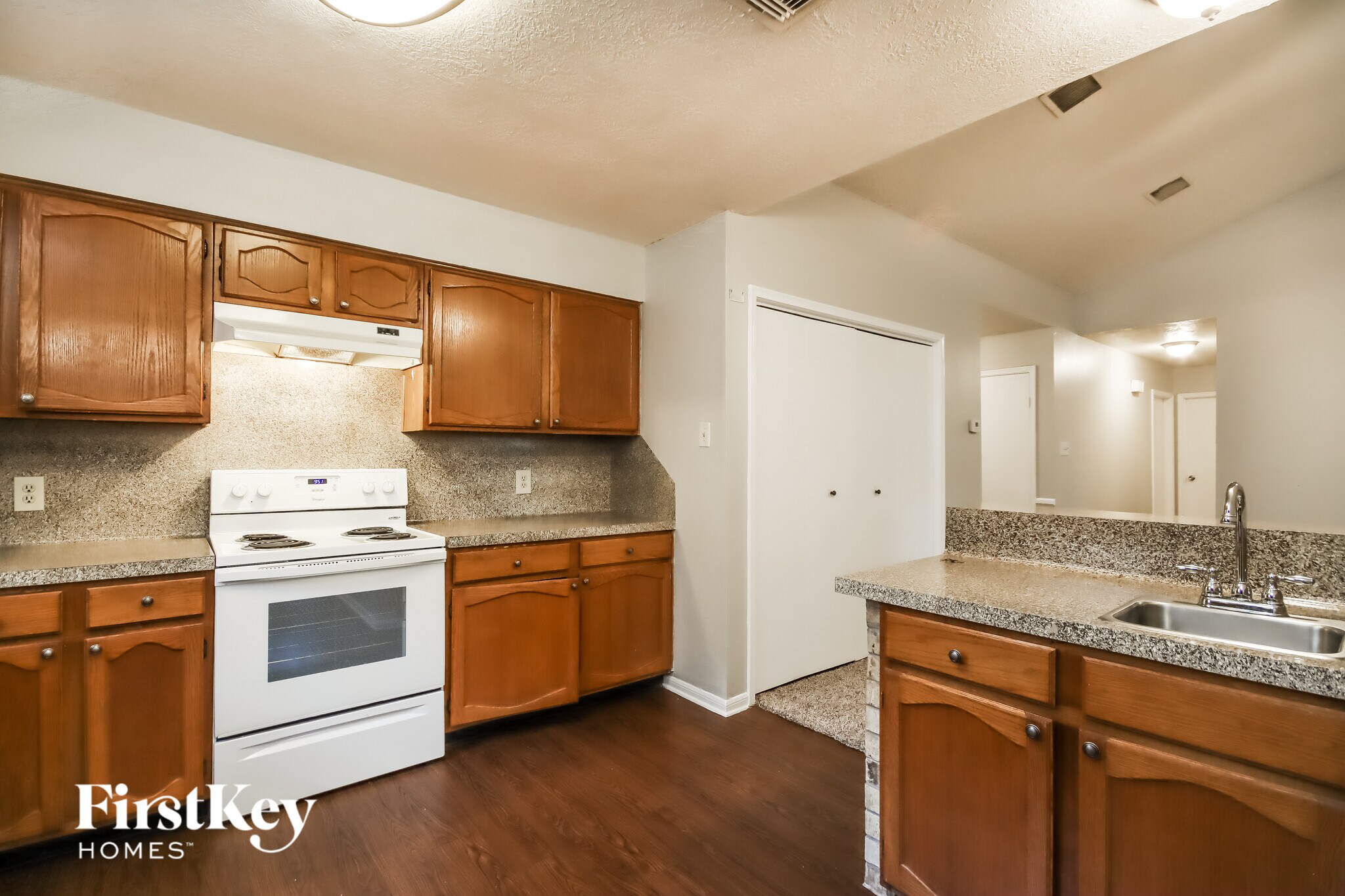 Building Photo - 2702 Forestbrook Dr