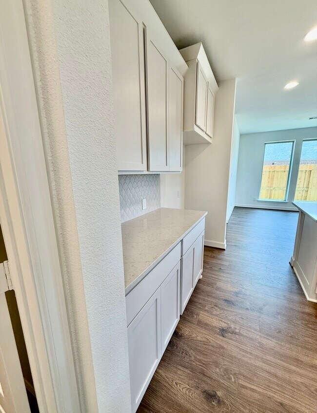 Building Photo - 30959 Radke Ests Dr