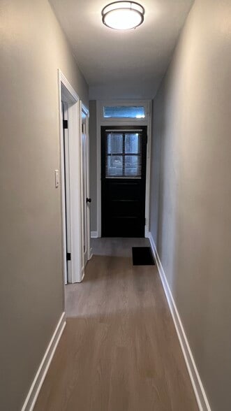 Building Photo - 4835 Hull St