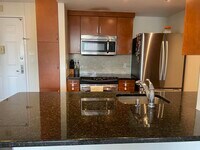 Building Photo - 20 2ND St