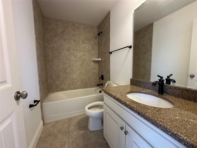 Building Photo - 7738 Summerlake Pointe Boulevard