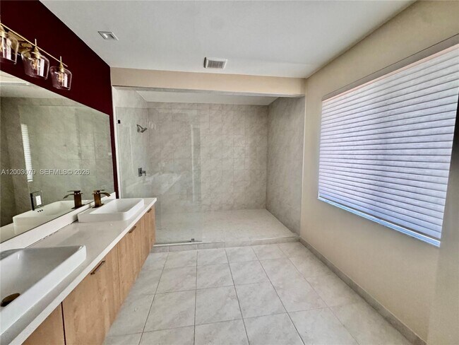 Building Photo - 8108 NW 48th Terrace