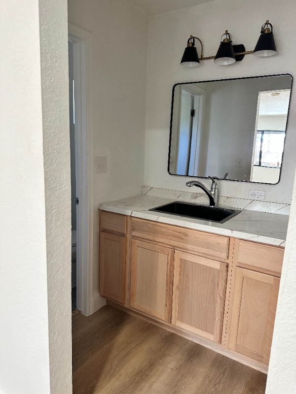 Building Photo - 1078 E White Mountain Blvd