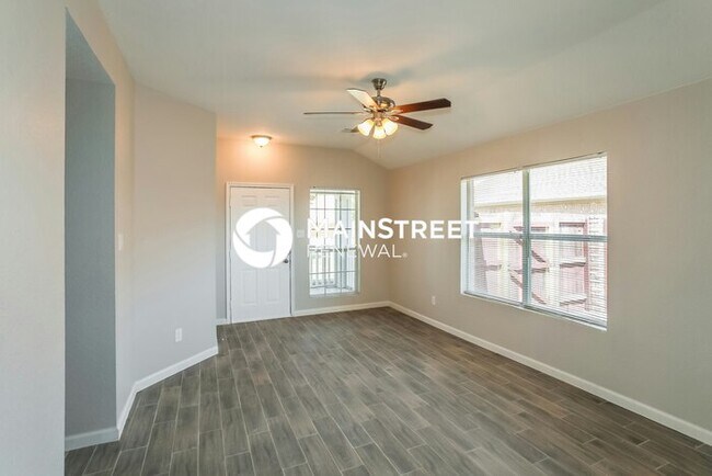 Building Photo - 4 Bedroom Pet-Friendly Home in FOREST HILL, TX with Main Street Renewal