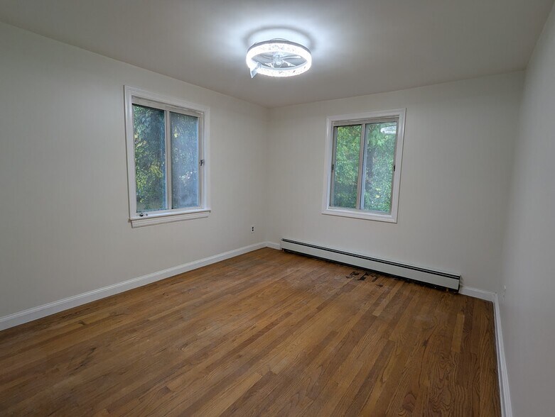 Building Photo - 58 Cutler Dr