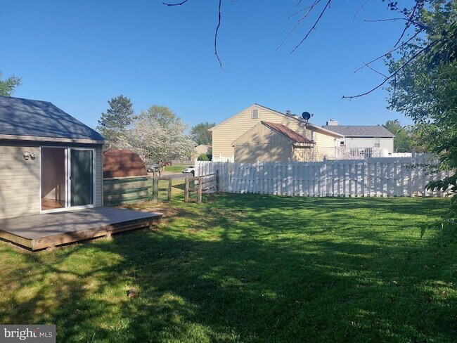 Building Photo - 1312 Hillcrest Dr