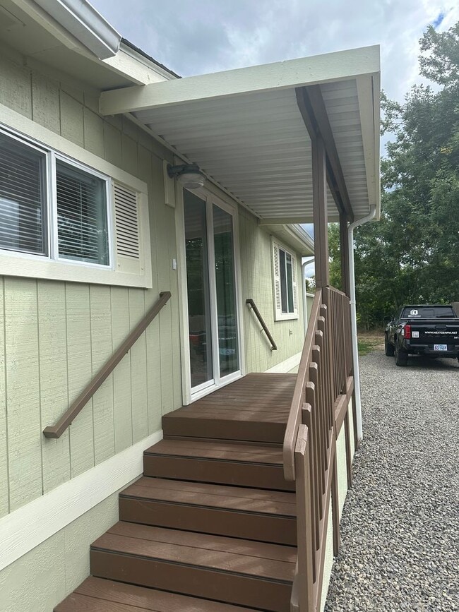 Building Photo - 3 bedroom 2 bathroom house in Dexter!