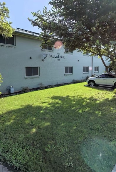 Building Photo - 4207 Meredith Ave