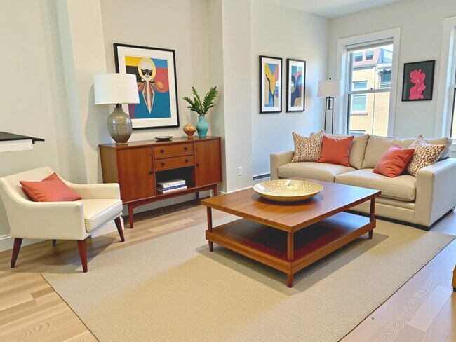 Building Photo - 8 Grove St