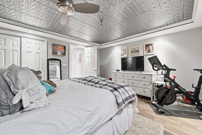 Building Photo - 535 Bloomfield St