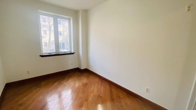 Building Photo - 20-07 37th St