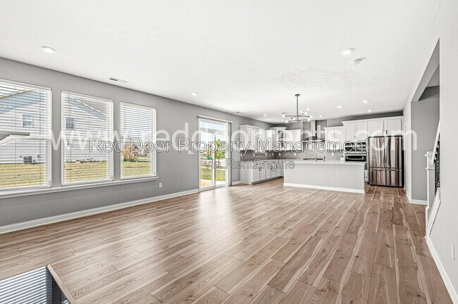 Building Photo - 15648 W Rail Dr
