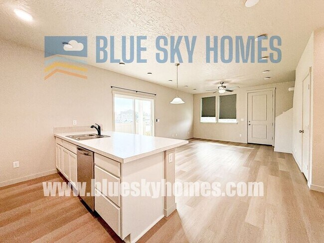 Building Photo - 2312 E Spice Lp