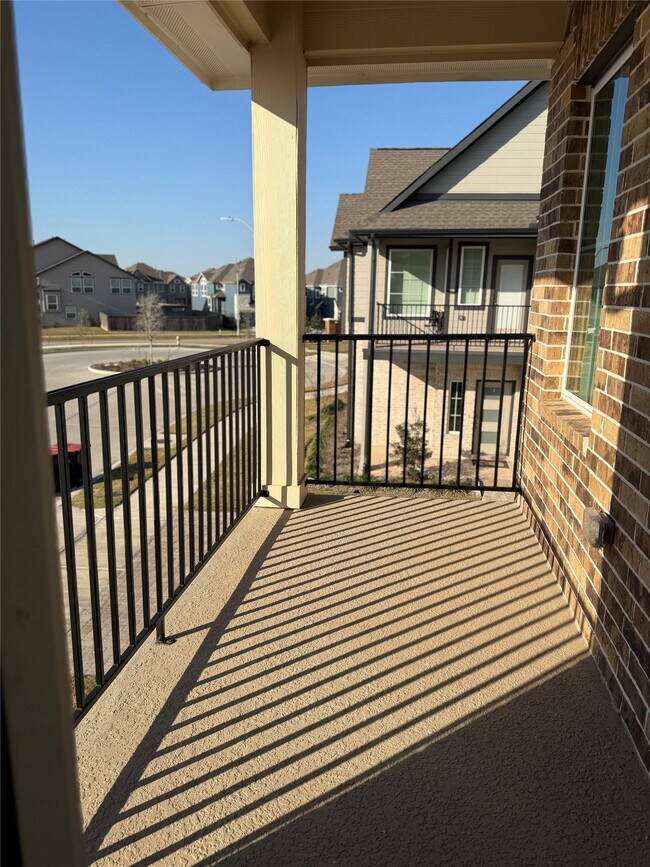 Building Photo - 1442 Shaded Rock Dr