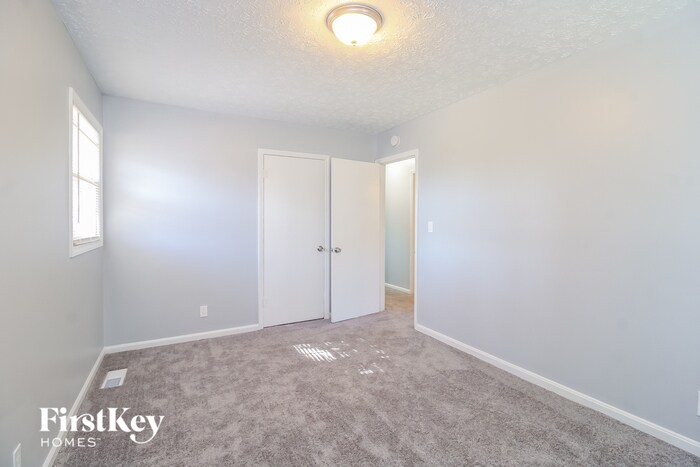 Building Photo - 4118 Kingsland Cir