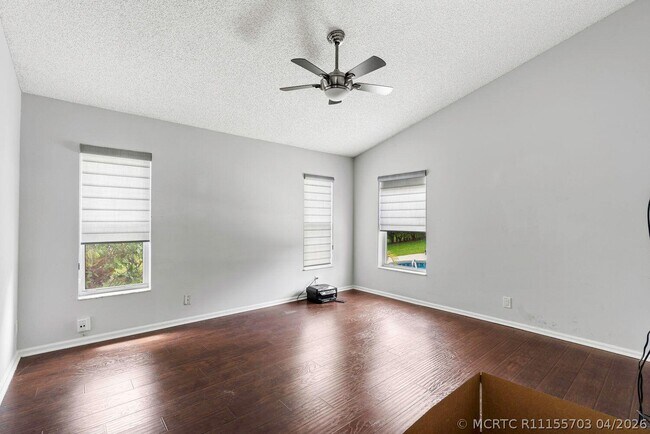 Building Photo - 1304 Lake Breeze Dr