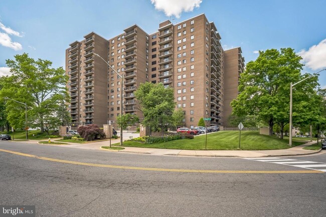 Building Photo - 200 N Pickett St