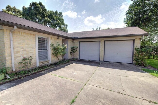 Building Photo - 5311 Linda Ln