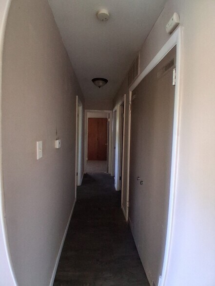 Building Photo - 117 Leonard Dr