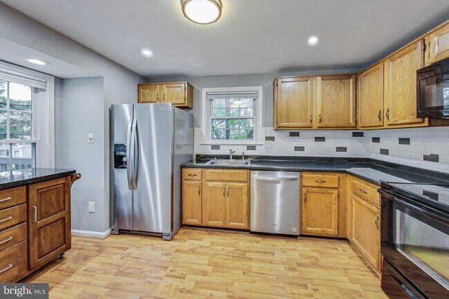 Building Photo - 10615 Prairie Landing Terrace