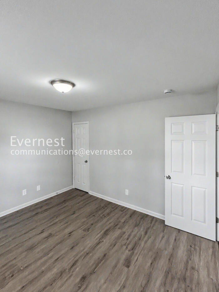 Building Photo - 1439 Clooney Ln