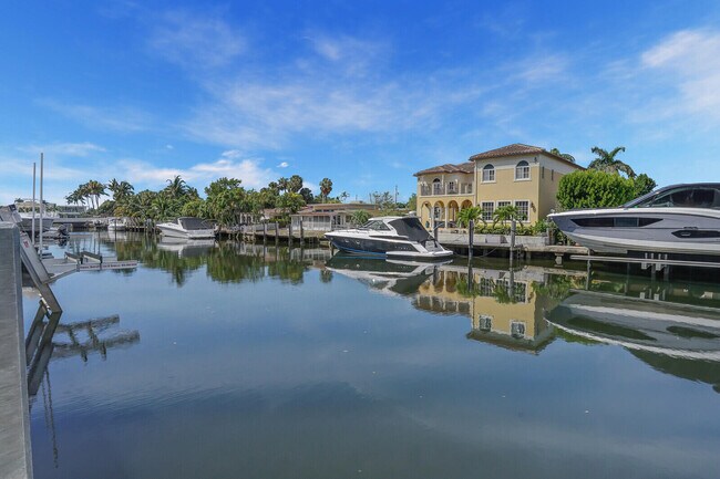 Building Photo - 1391 S Ocean Blvd