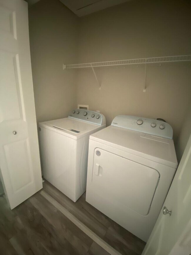 Building Photo - 257 Seabert Rd