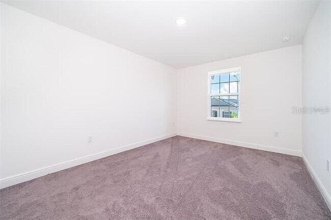 Building Photo - 626 Taft Dr