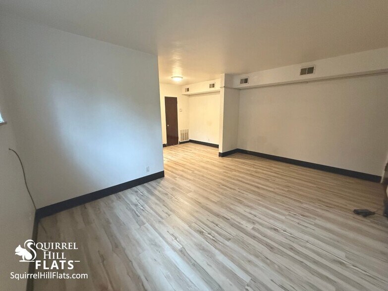 Building Photo - 5710 Phillips Ave