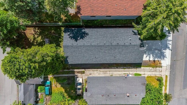 Building Photo - Modern Updates Meet Classic Charm in This 3-Bedroom Home Near Perry District