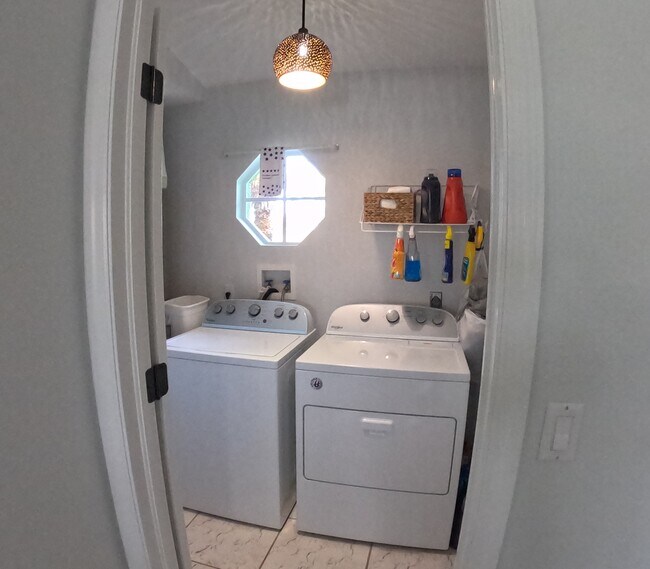 Building Photo - 12174 Terkelsen Ave