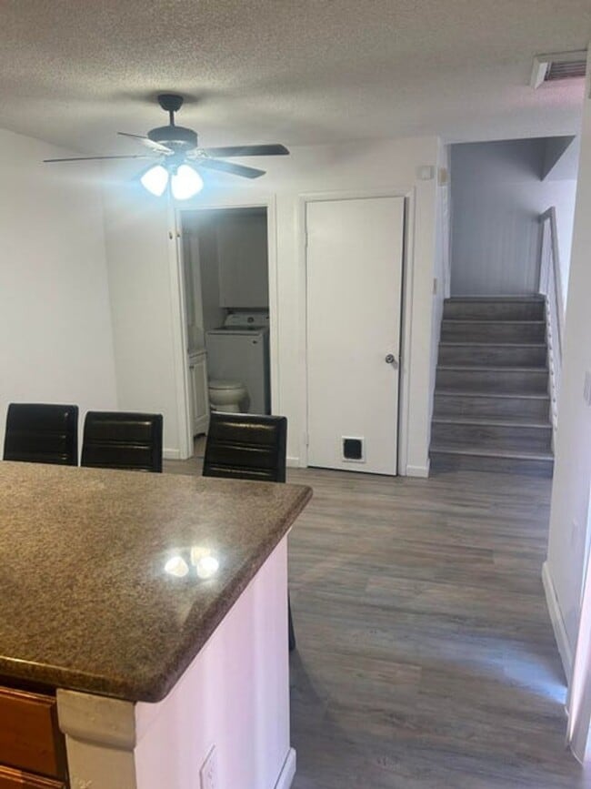 Building Photo - Annual Rental in West Palm Beach