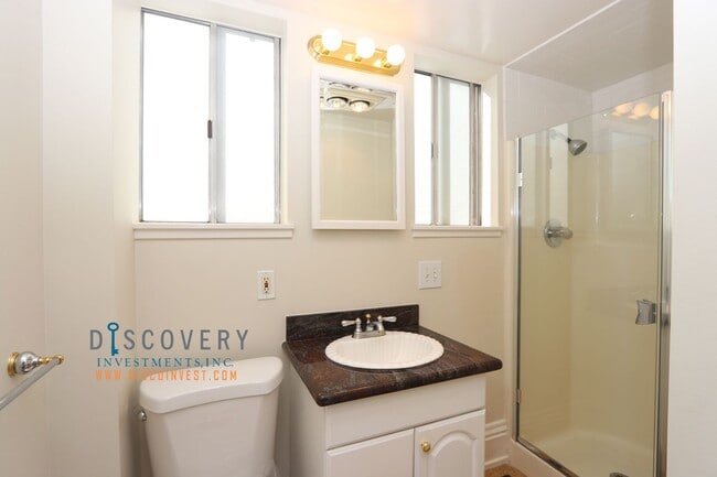 Building Photo - Coveted Piedmont Craftsman Home