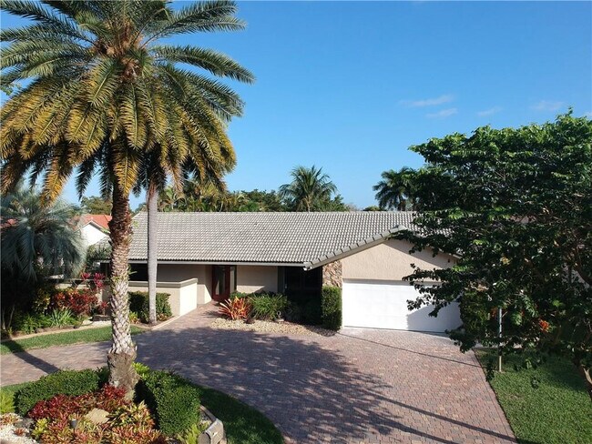 Building Photo - 10765 NW 9th Ct