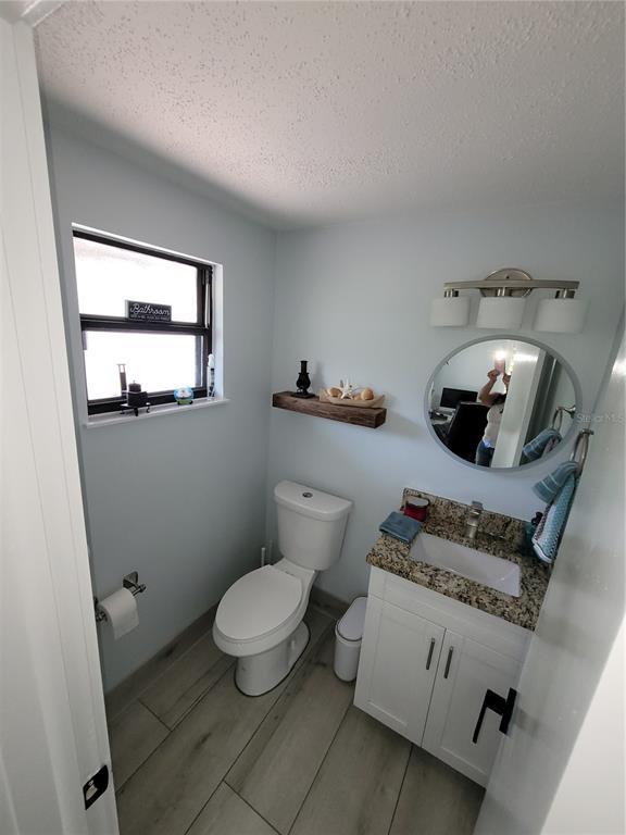 Building Photo - 8320 Woodlake Pl