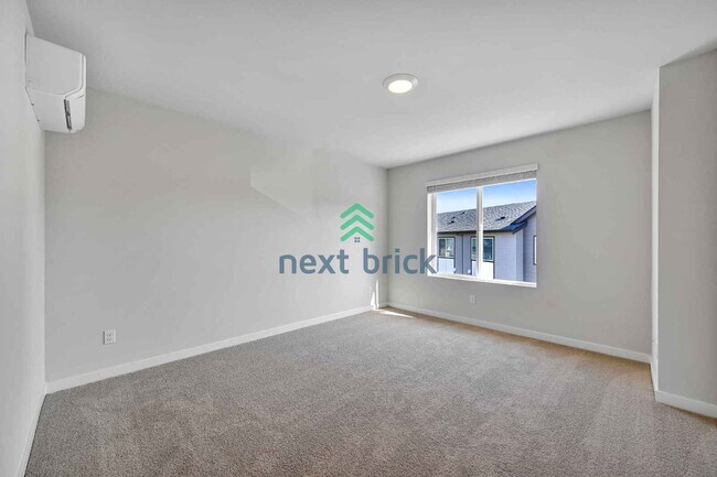 Building Photo - Modern Brand New 3-Bed, 3-Bath Home in the Heart of Lynnwood – Luxury Living Awaits!