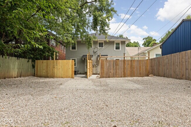 Building Photo - 5258 N College Ave