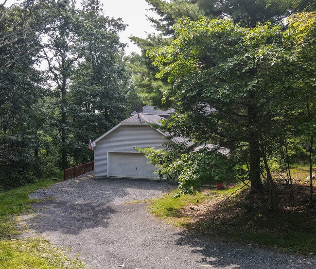 Building Photo - 5000 Reservoir Rd