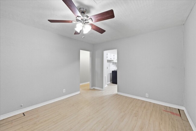 Building Photo - 1611 Ave C