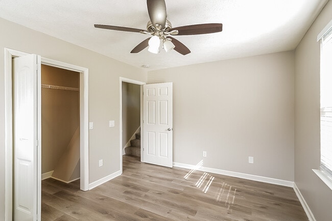 Building Photo - 920 Weeping Willow Way